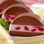 puding coklat strawberri